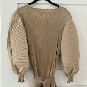 Elegant puff sleeve dress